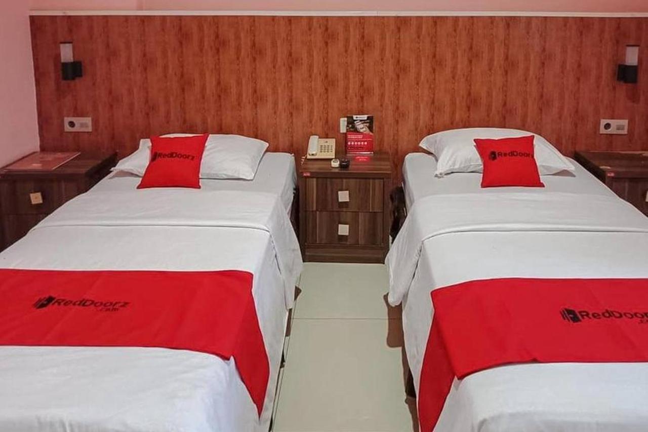 Reddoorz @ Sorong City Center Ngoại thất bức ảnh